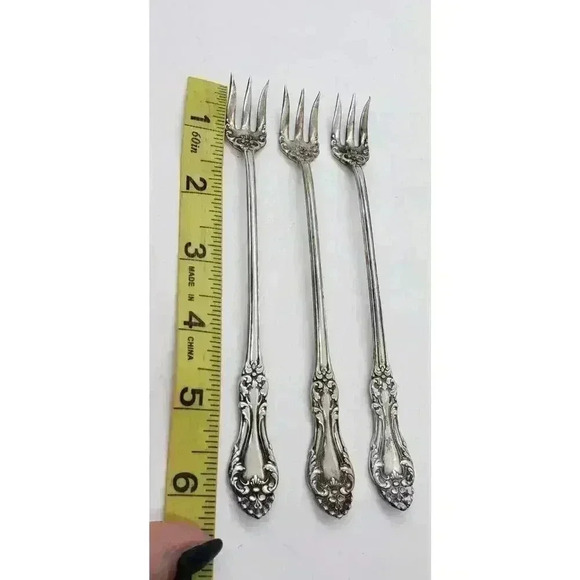 3 Pcs Antique Silver plate Oyster Fork Rogers PAT APR 4.99 Arundel Charcuterie - Picture 10 of 10